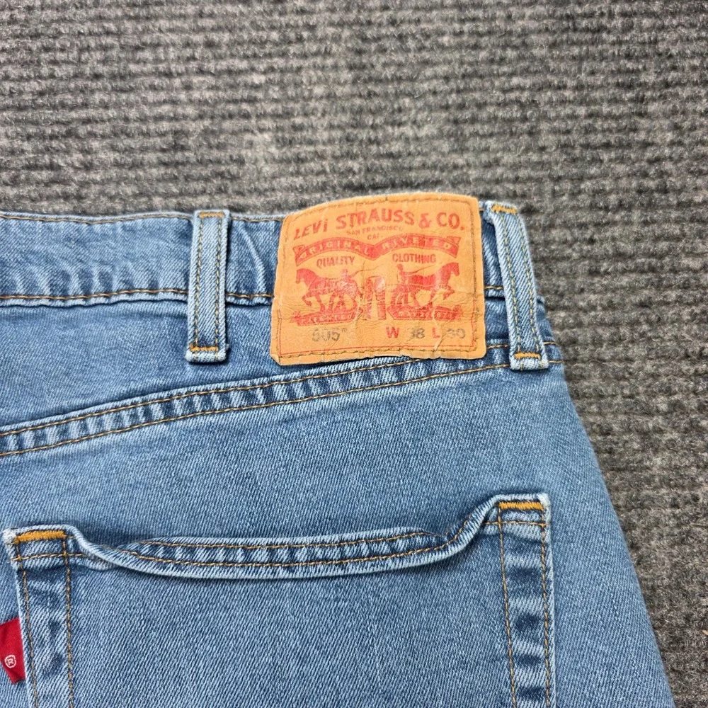 Levis 505 Regular Fit Jeans Men's Size 38x30 Bkue Medium Wash Straight Leg Denim